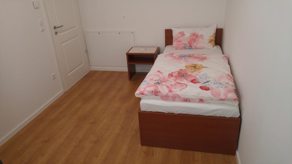 Zimmervermietung Im Zentrum Waiblingens Waiblingen  ภายนอก รูปภาพ