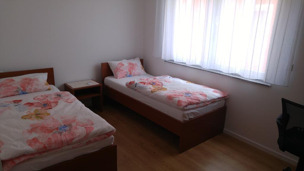 Zimmervermietung Im Zentrum Waiblingens Waiblingen  ภายนอก รูปภาพ